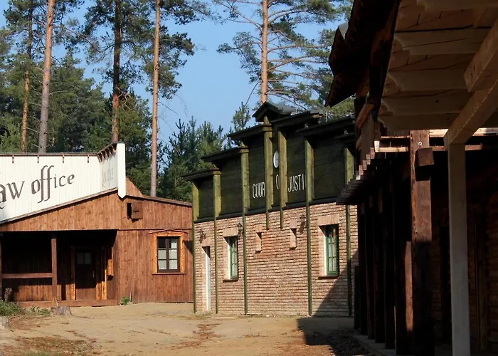 Western Park 3*